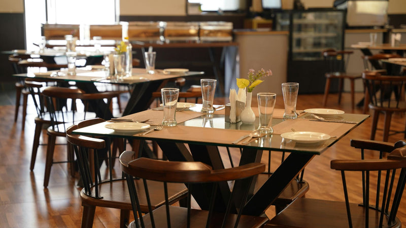 Restaurants & Cafes